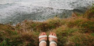 Sposoby na letnią opuchliznę nóg