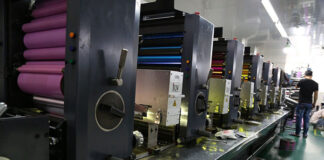 Etykiety samoprzylepne - rodzaje i zastosowanie