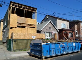 Jak ukryć śmietnik przed domem?