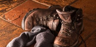 Gdzie wyrzucać zużyte torebki damskie?