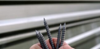 Jak mocować rośliny do korzeni?