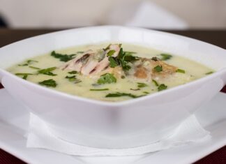 Jak zrobić gulasz do słoików na zimę?